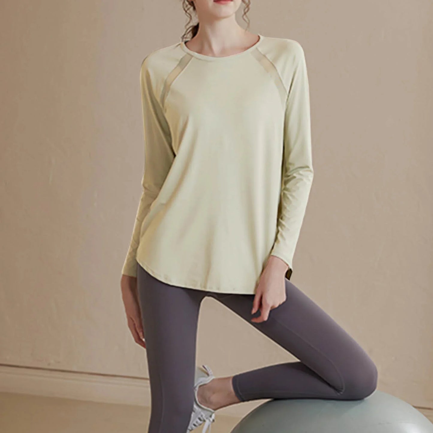 Kaemgyyd Long Sleeve Workout Tops for Women Plus Size Loose Yoga Tee Shirts Lightweight Breathable Running Athletic Clothing